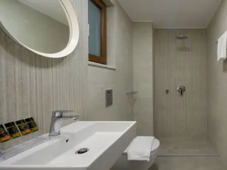 Haus in Agia Marina mit Außenpool, Maison 9 personnes à Agia Marina - Photo 30