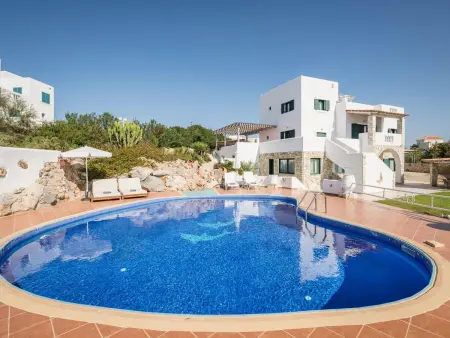 Luxuriöse Villa in Strandnähe mit Blick auf den privaten Pool - Photo 1