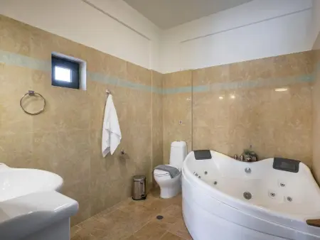 Luxuriöse Villa in Strandnähe mit Blick auf den privaten Pool - Photo 28