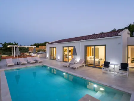 Villa White Harmony 6km vom Strand entfernt mit, Maison 8 personnes à Georgioupoli - Photo 10