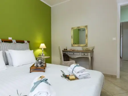 Großes Ferienhaus in Arkadi mit Großer Terrasse - Photo 13