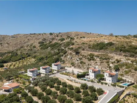 Familienvilla mit Pool, Garten, Spielplatz und BBQ - Photo 14