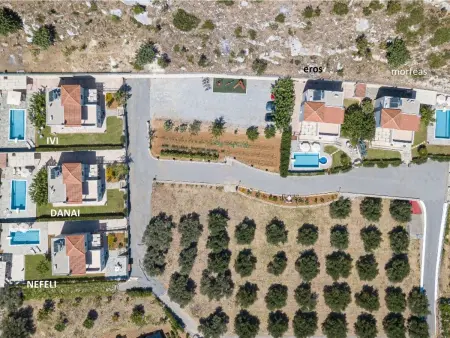 Familienvilla mit Pool, Garten, Spielplatz und BBQ - Photo 31