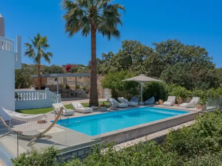 Villa mit Infinity-Pool und BBQ, Nähe zum Strand - Photo 1