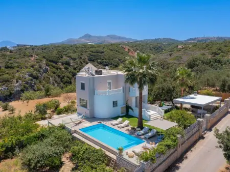 Villa mit Infinity-Pool und BBQ, Nähe zum Strand - Photo 12