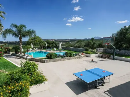 Villa mit Pool, Spielplatz, Pingpong und Grillplatz - Photo 2