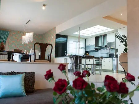 Villa mit Pool, Spielplatz, Pingpong und Grillplatz - Photo 23