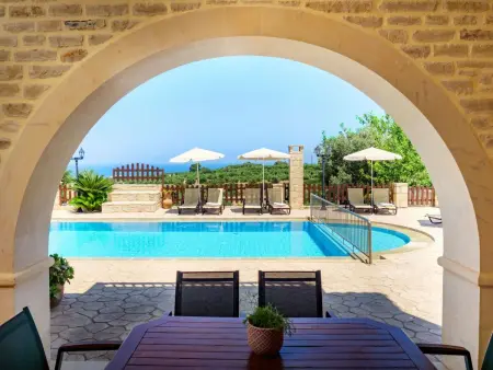 Familienfreundliche Villa mit Pool, BBQ, Kinderb - Photo 2