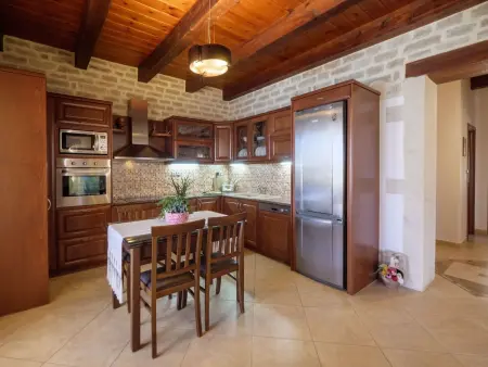 Familienfreundliche Villa mit Pool, BBQ, Kinderb - Photo 4
