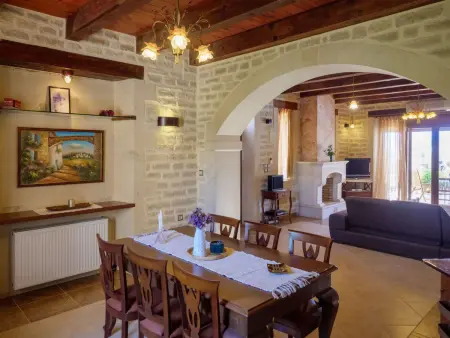 Familienfreundliche Villa mit Pool, BBQ, Kinderb - Photo 5