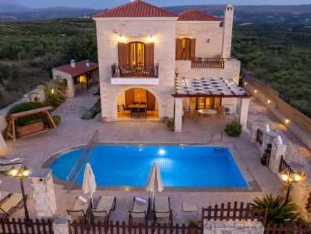 Familienfreundliche Villa mit Pool, BBQ, Kinderb - Photo 13