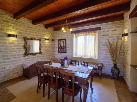 Familienfreundliche Villa mit Pool, BBQ, Kinderb - Photo 25