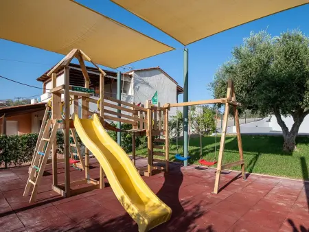 Neue Familienvillen mit 2 privaten Pools, Spielz - Photo 5