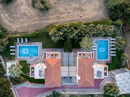 Neue Familienvillen mit 2 privaten Pools, Spielz - Photo 17