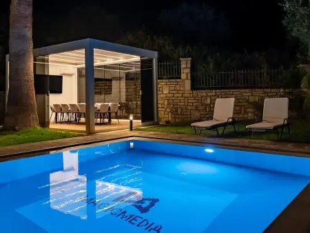 Neue Familienvillen mit 2 privaten Pools, Spielz - Photo 48
