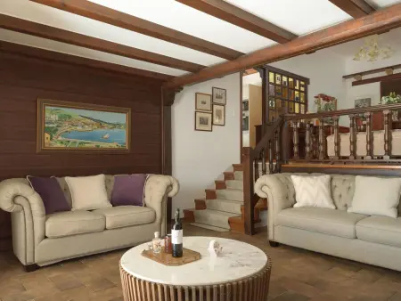 Neu renovierte Familienvilla mit privatem Pool B - Photo 3