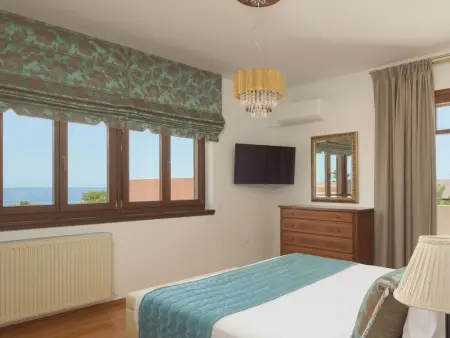 Neu renovierte Familienvilla mit privatem Pool B - Photo 5