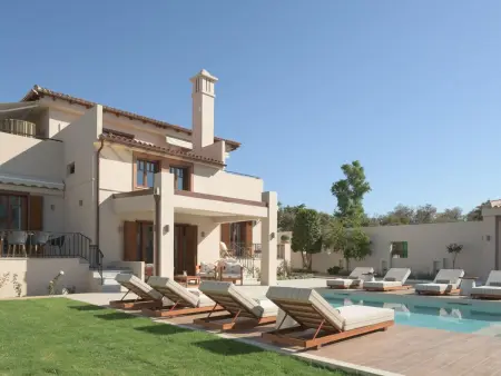 Neu renovierte Familienvilla mit privatem Pool B - Photo 8