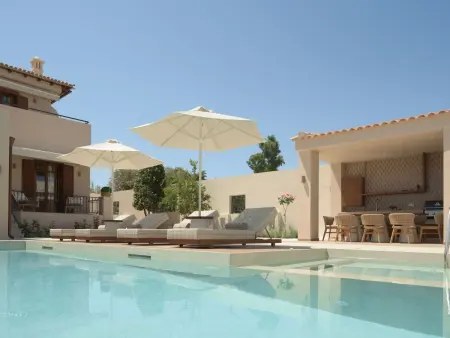 Neu renovierte Familienvilla mit privatem Pool B - Photo 9