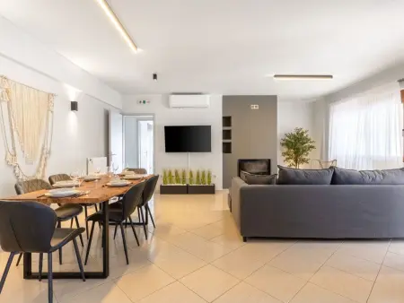 3-Schlafzimmer-Villa mit privatem Pool und Ladegerät für Elektroautos - Photo 4