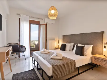 3-Schlafzimmer-Villa mit privatem Pool und Ladegerät für Elektroautos - Photo 6