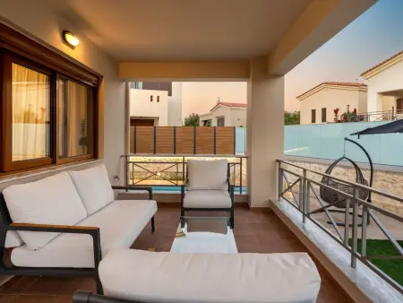 3-Schlafzimmer-Villa mit privatem Pool und Ladegerät für Elektroautos - Photo 22