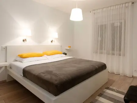mit Garten, Grill und Terrasse, Maison 8 personnes à Rijeka - Photo 10