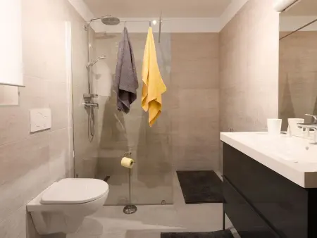 mit Garten, Grill und Terrasse, Maison 8 personnes à Rijeka - Photo 11