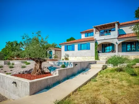 Ferienvilla mit Blick auf das Wasser, Maison 8 personnes à Šmrika - Photo 2