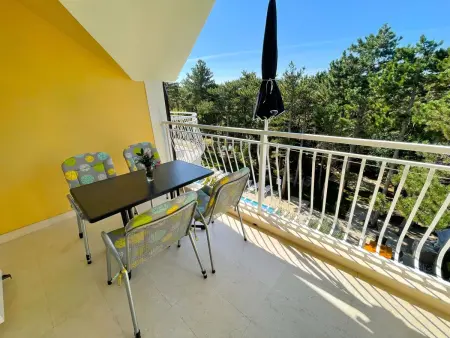 Wohnung in Jadranovo mit Grill, gemeinschaftlichem Pool und Terrasse - Photo 10