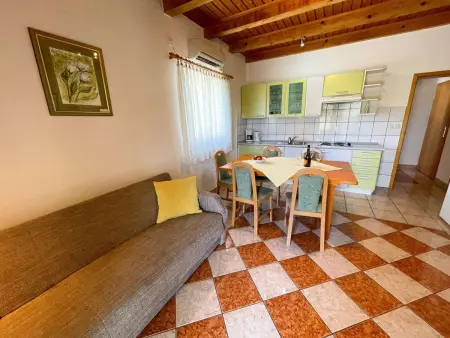 Wohnung in Jadranovo mit Grill, gemeinschaftlichem Pool und Terrasse - Photo 11