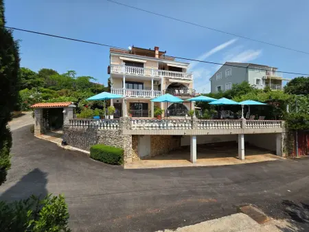 Appartement mit Balkon und Meerblick, Appartement 3 personnes à Novi Vinodolski - Photo 4