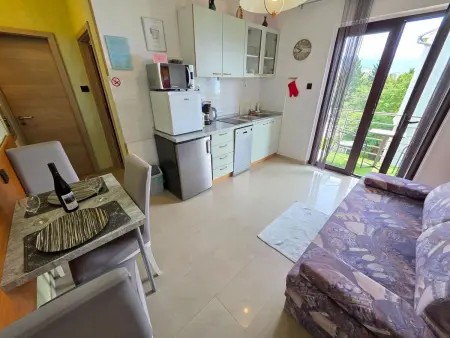 Appartement mit Balkon und Meerblick, Appartement 3 personnes à Novi Vinodolski - Photo 5