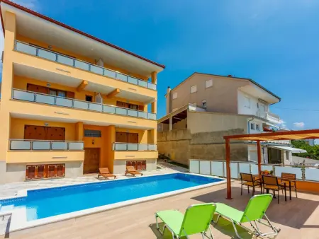 Kauric  mit Gemeinschaftspool, Appartement 2 personnes à Novi Vinodolski - Photo 2