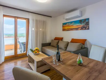 Kauric  mit Gemeinschaftspool, Appartement 2 personnes à Novi Vinodolski - Photo 6