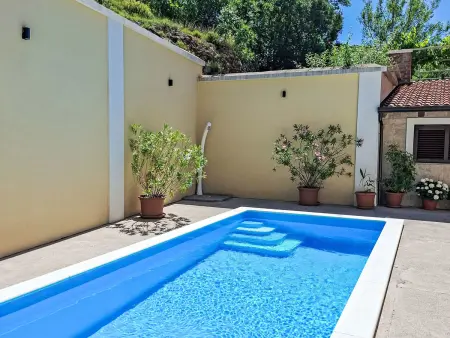Gesamte Wohnung mit Terrasse und Meerblick, Appartement 6 personnes à Senj - Photo 2