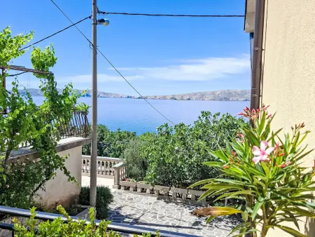 Gesamte Wohnung mit Terrasse und Meerblick, Appartement 6 personnes à Senj - Photo 3