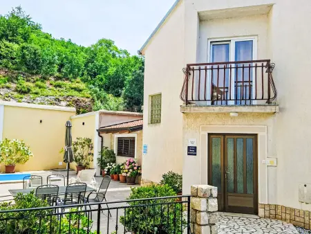 Gesamte Wohnung mit Terrasse und Meerblick, Appartement 6 personnes à Senj - Photo 12