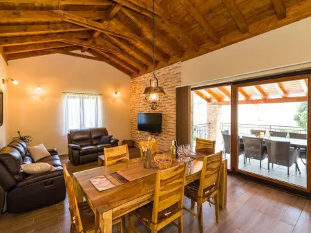 Ferienvilla Roko mit beheiztem Pool, Maison 6 personnes à Posedarje - Photo 2