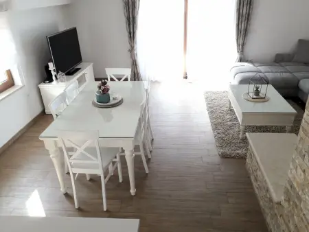 Angenehmes Haus in Posedarje mit großem Garten, Maison 12 personnes à Posedarje - Photo 5