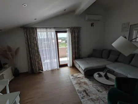 Angenehmes Haus in Posedarje mit großem Garten, Maison 12 personnes à Posedarje - Photo 15
