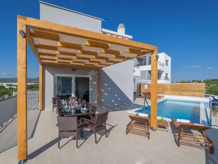 Wunderschöne Ferienvilla Lomari, Maison 12 personnes à Brodarica - Photo 1