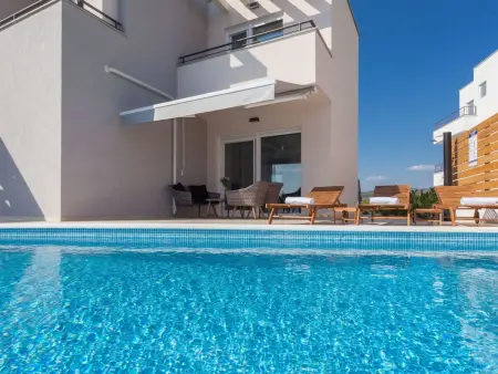 Wunderschöne Ferienvilla Lomari, Maison 12 personnes à Brodarica - Photo 3
