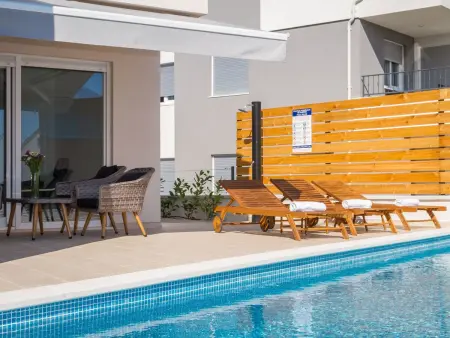 Wunderschöne Ferienvilla Lomari, Maison 12 personnes à Brodarica - Photo 5
