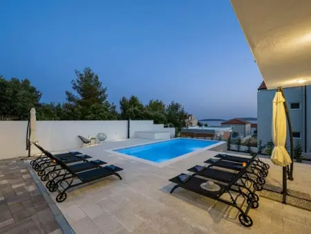 Villa Amaris für 11 Personen und 1 Kind, Maison 11 personnes à Brodarica - Photo 4
