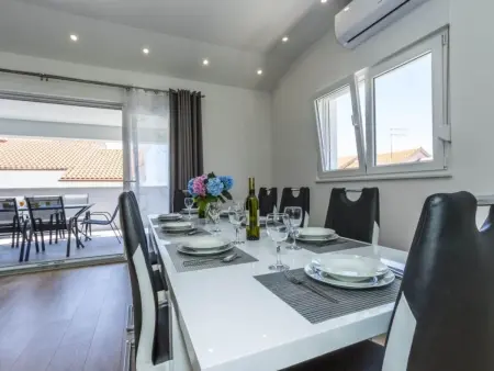 Villa Amaris für 11 Personen und 1 Kind, Maison 11 personnes à Brodarica - Photo 19
