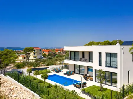 Villa Spuga, Maison 8 personnes à Brodarica - Photo 2