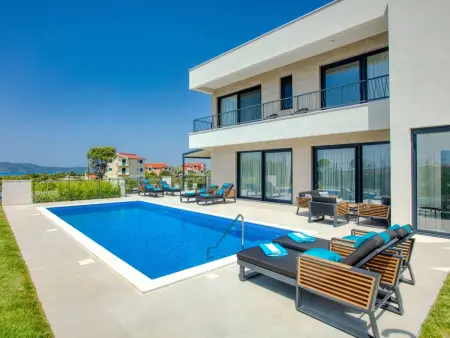 Villa Spuga, Maison 8 personnes à Brodarica - Photo 4