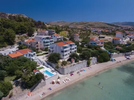 Villa Felicita für 12 Personen in Zaboric, Maison 12 personnes à Brodarica Žaborić - Photo 4