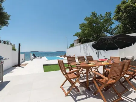 Villa Felicita für 12 Personen in Zaboric, Maison 12 personnes à Brodarica Žaborić - Photo 8